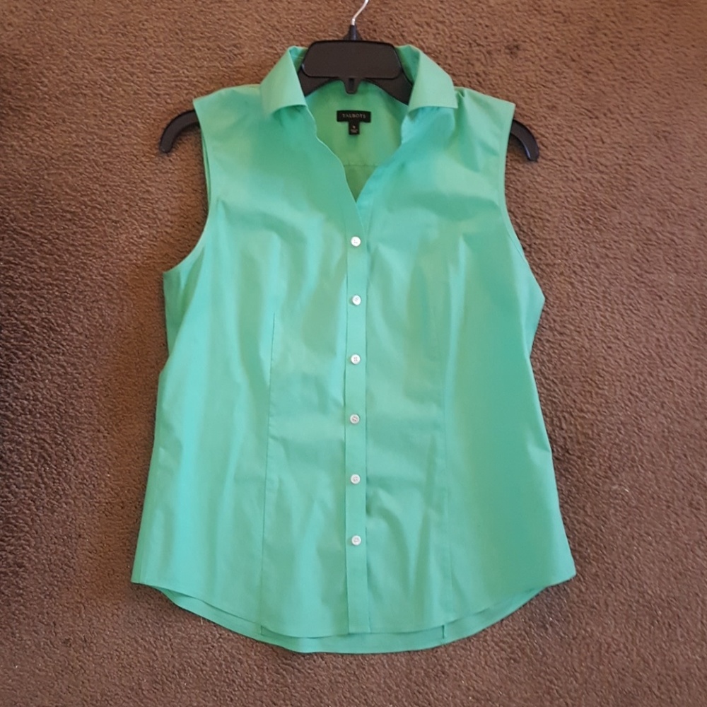 Talbots Sleeveless Button front shirt. Size 8. EUC